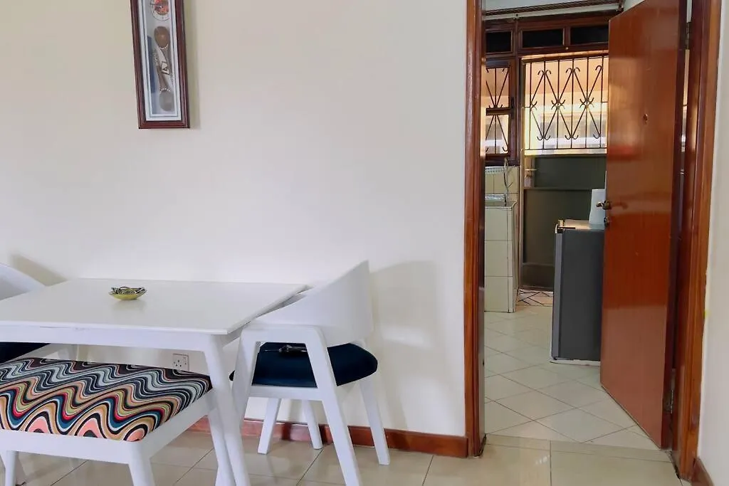 Cozy Living By Miranda, Acacia Unlimited Wifi Netflix Free Parking Apartment Kampala Uganda